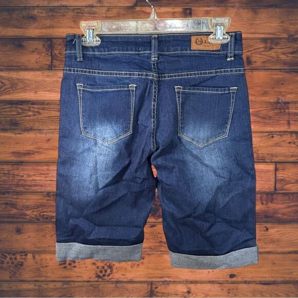 5 for $25š„L&B Lucky & BlessedāCheetah Print Patched Bermuda Shorts Size 6 - Picture 2 of 6